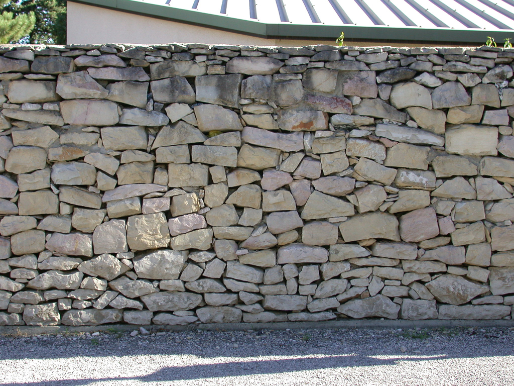 Moellon : la pierre idéale pour construire un mur