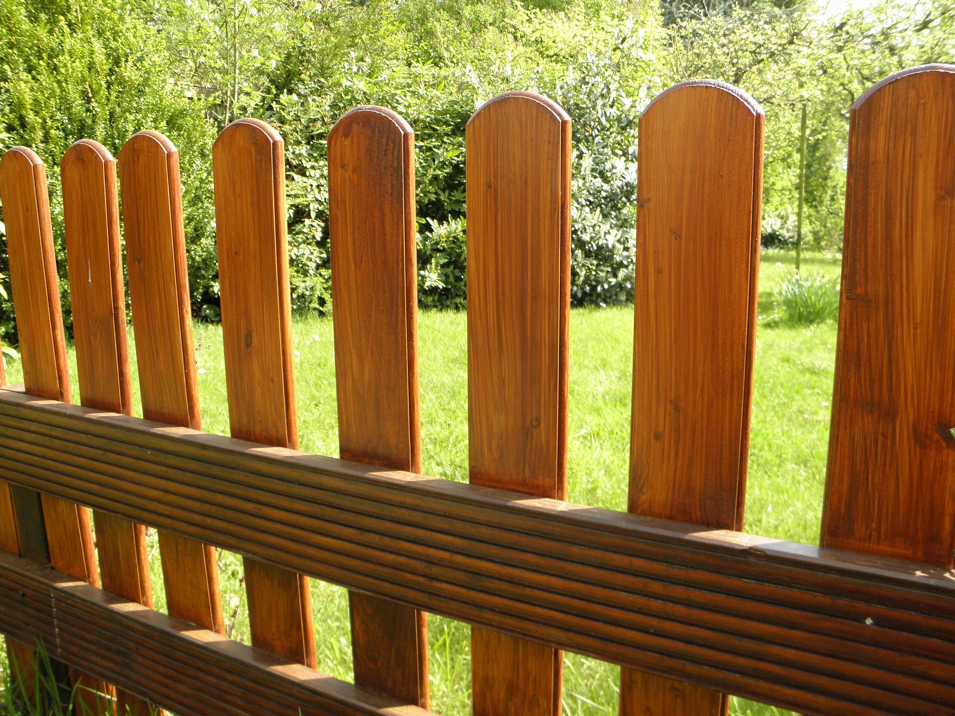 Les avantages d'une palissade en bois pour votre jardin