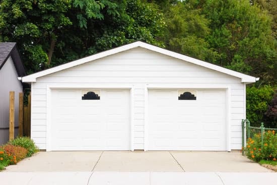 Combien coûte un garage double préfabriqué 